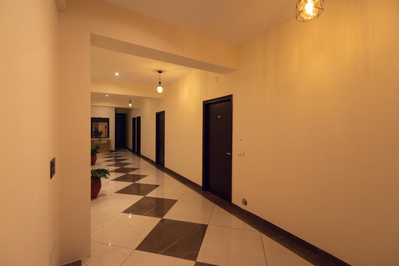 Hotel Luxuria Ludhiana Eksteriør billede