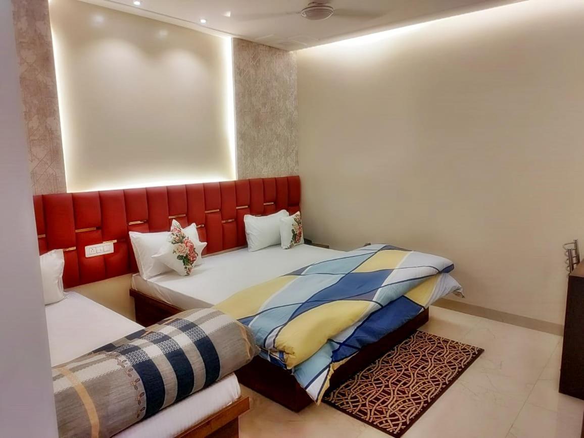 Hotel Luxuria Ludhiana Eksteriør billede