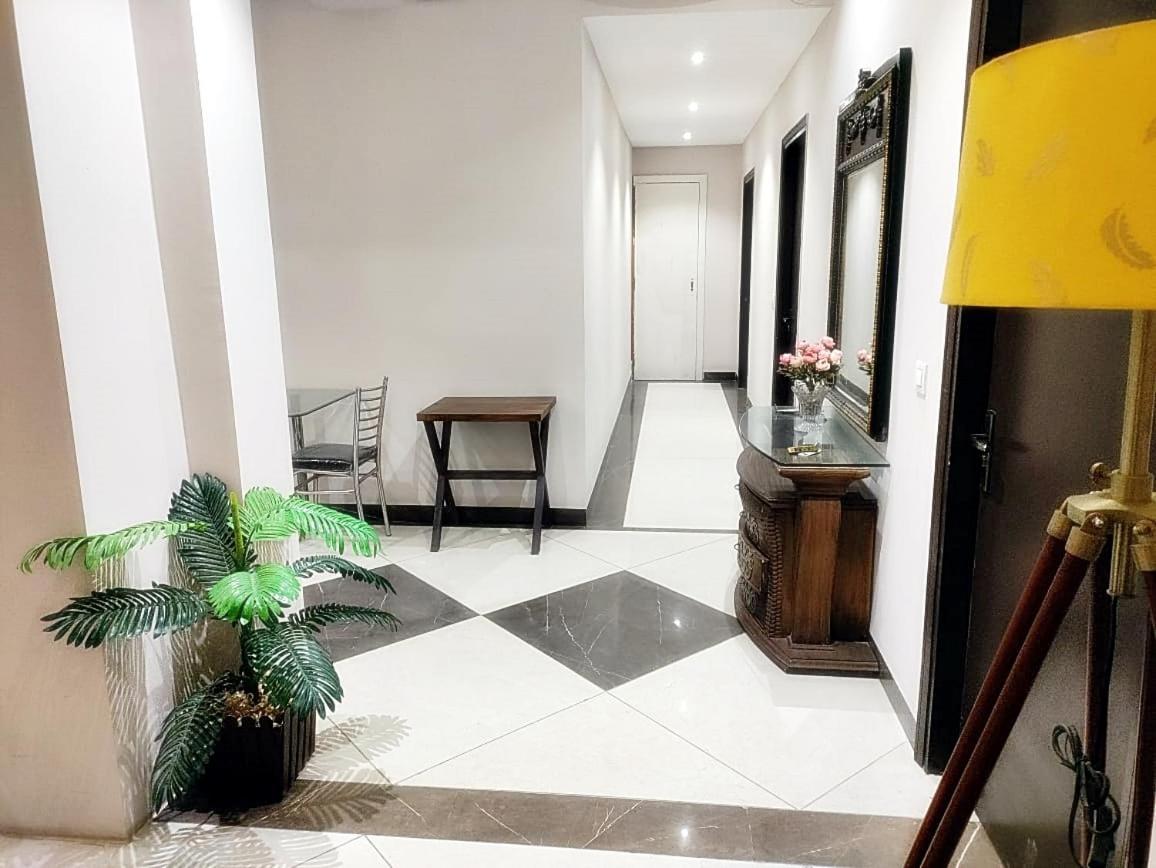 Hotel Luxuria Ludhiana Eksteriør billede