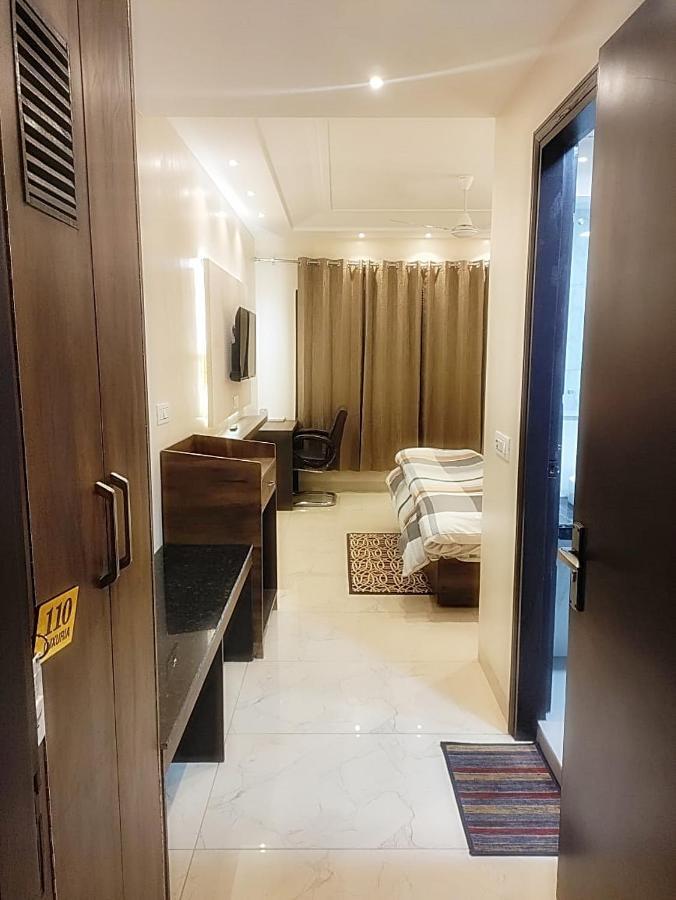 Hotel Luxuria Ludhiana Eksteriør billede