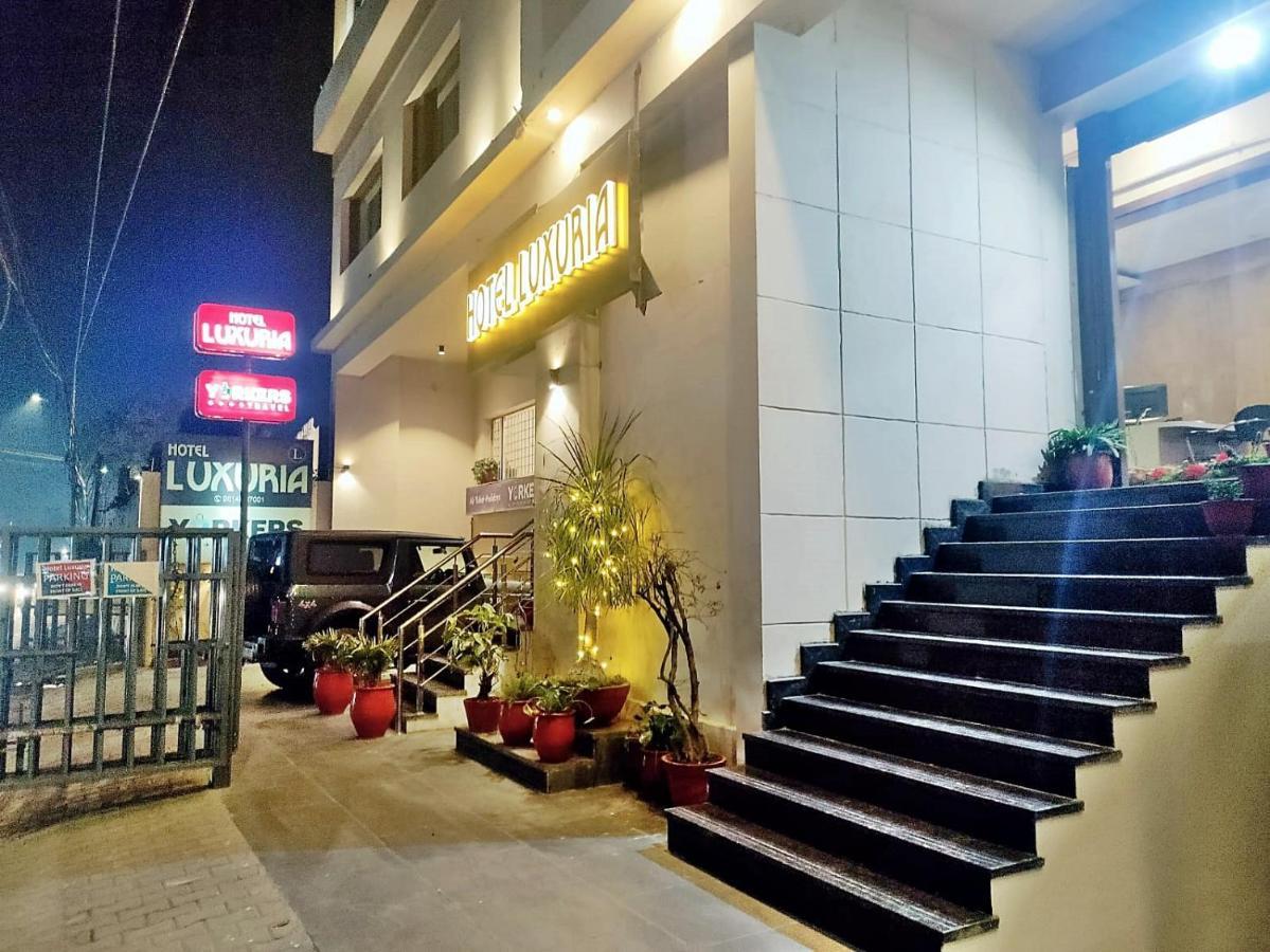 Hotel Luxuria Ludhiana Eksteriør billede