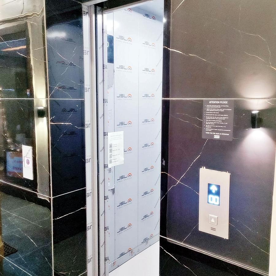 Hotel Luxuria Ludhiana Eksteriør billede