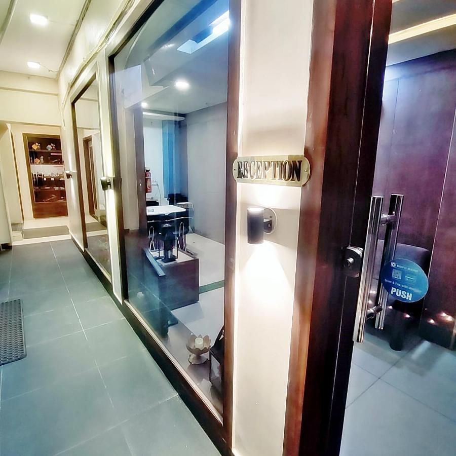 Hotel Luxuria Ludhiana Eksteriør billede