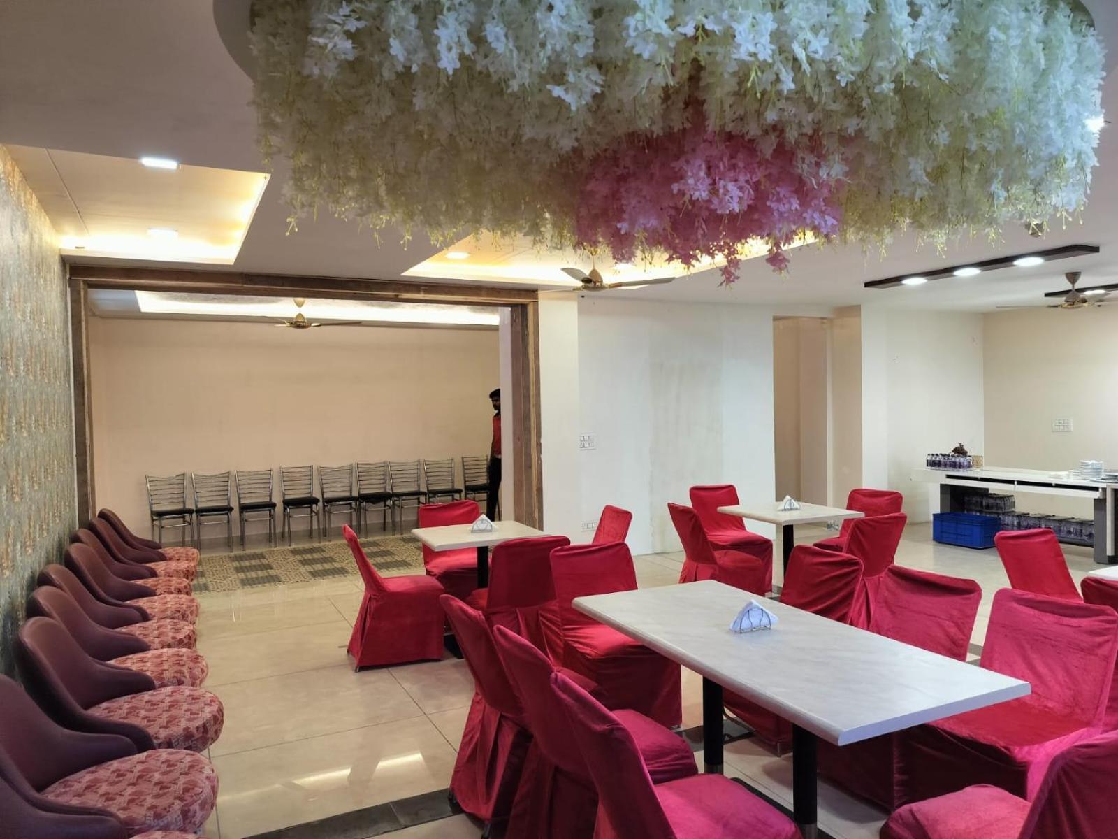 Hotel Luxuria Ludhiana Eksteriør billede