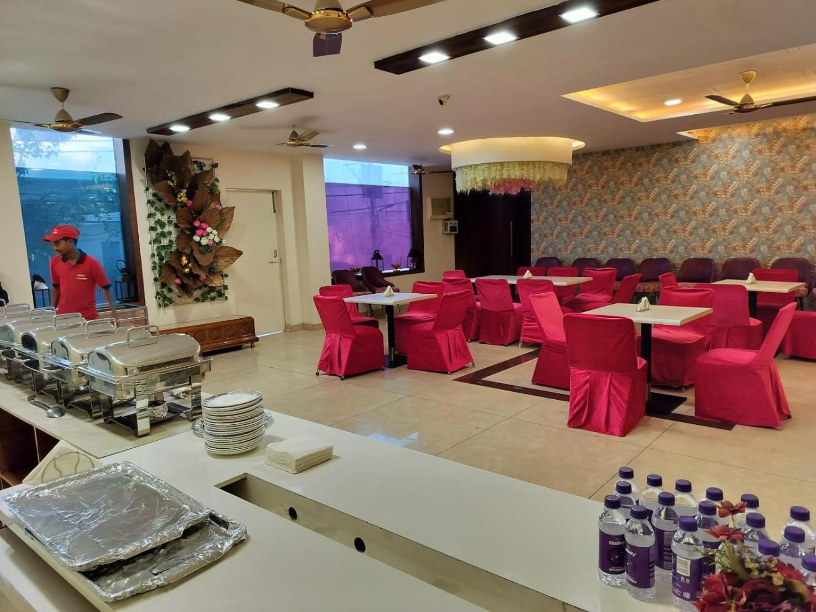 Hotel Luxuria Ludhiana Eksteriør billede